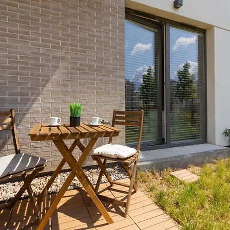 Cozy & Bright Zupnicza By Renters Daire Varşova
