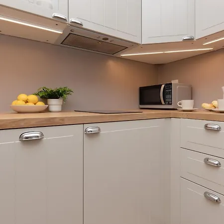 Appartement Cozy & Bright Zupnicza By Renters Warschau